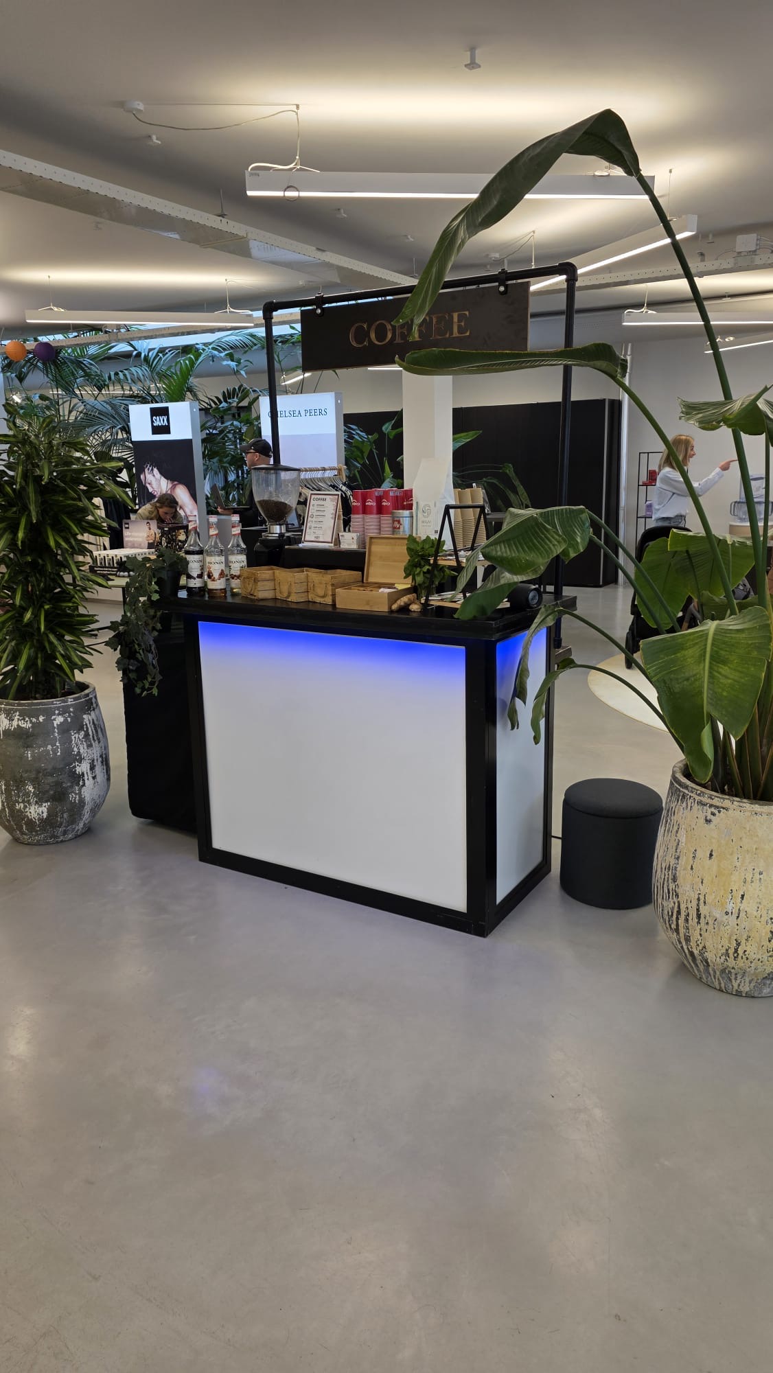 Koffiebar met blauwe LED
